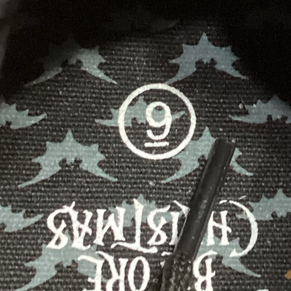 NWT Disney’s The Nightmare Before Christmas Hightop Sneakers Women size 9 - Picture 6 of 6